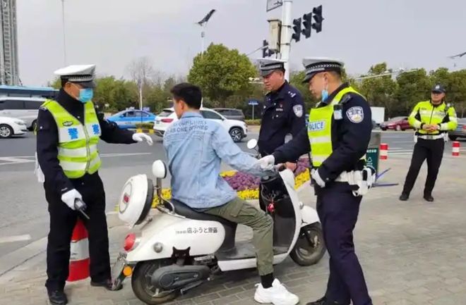 5”新政策3类车型放心骑严查5种违规行为尊龙凯时·中国网站6月起电动车迎“3+(图4)