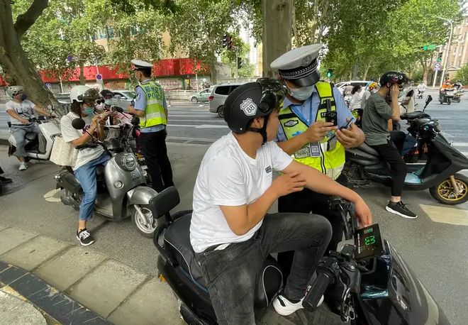 5”新政策3类车型放心骑严查5种违规行为尊龙凯时·中国网站6月起电动车迎“3+(图6)